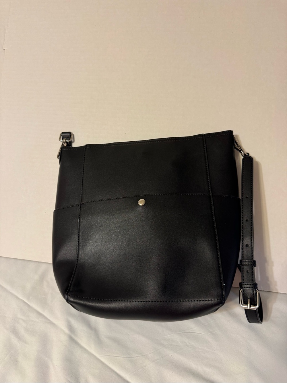 Classic Black Women's Crossbody Bucket Bag